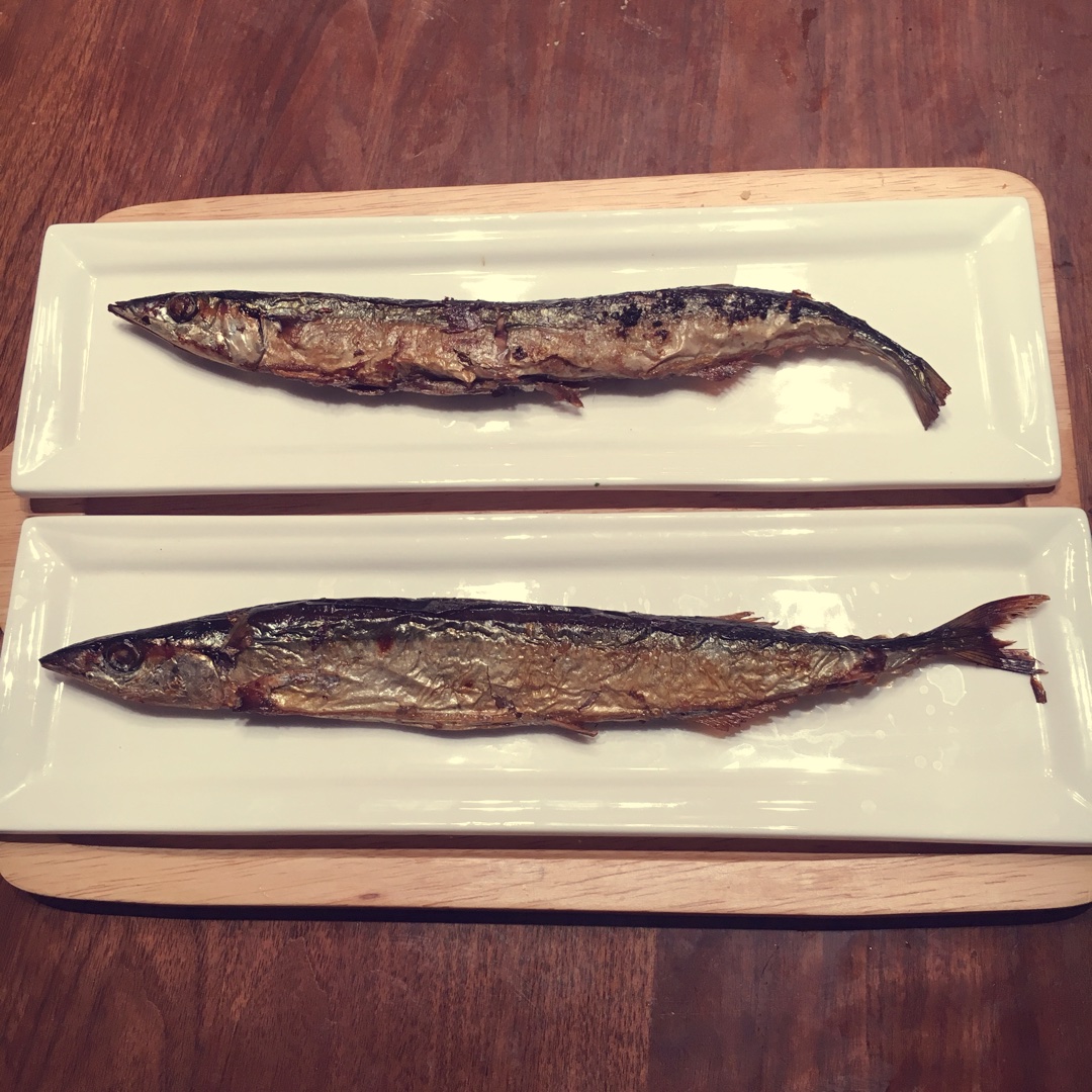 日式經典—炭烤秋刀魚的做法 步骤4