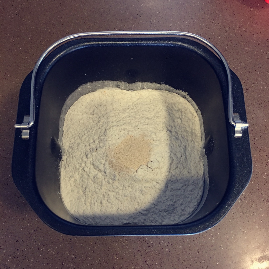 全麥牛奶小面包的做法 步骤2