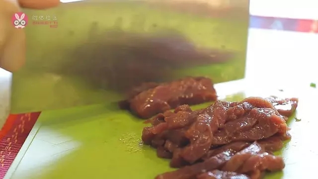 【微體兔閑情逸廚】煎餅牛肉卷｜每天一個營養卷餅是很有必要的的做法 步骤2