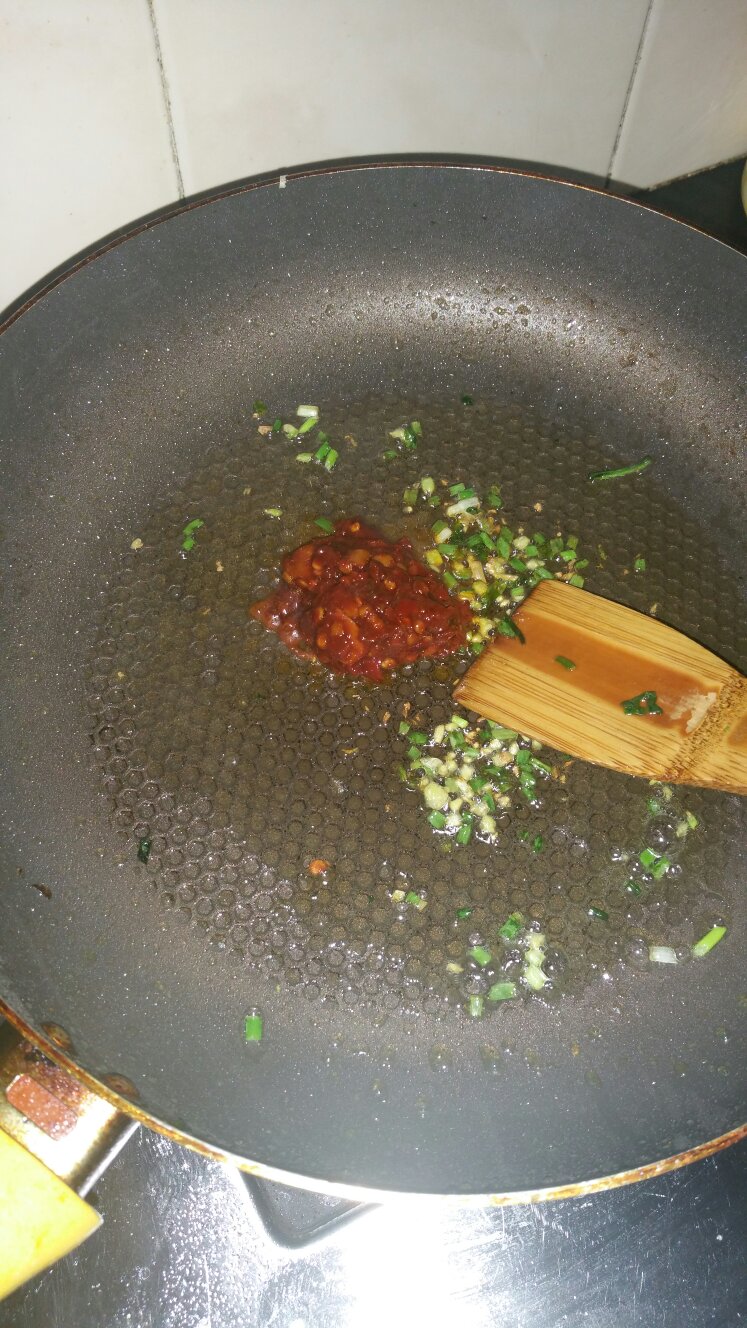 魚香煎釀茄子的做法 步骤6