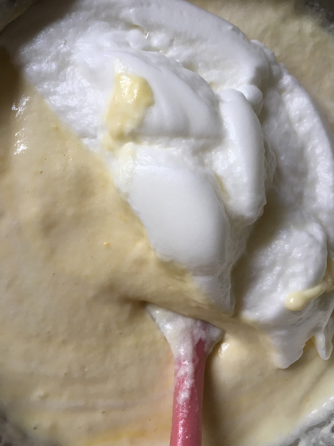 酸奶紙杯蛋糕（普通面粉、自制酸奶）的做法 步骤5