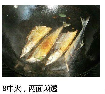香煎秋刀魚的做法 步骤7