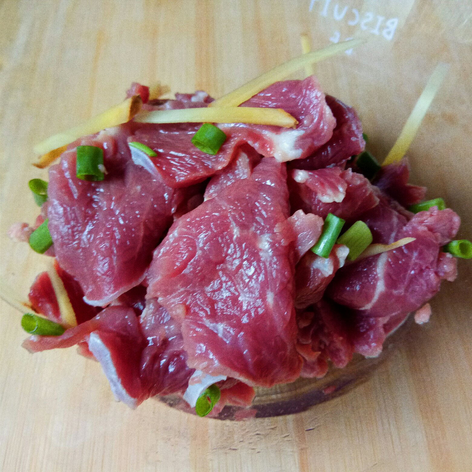 土豆燜牛肉的做法 步骤2