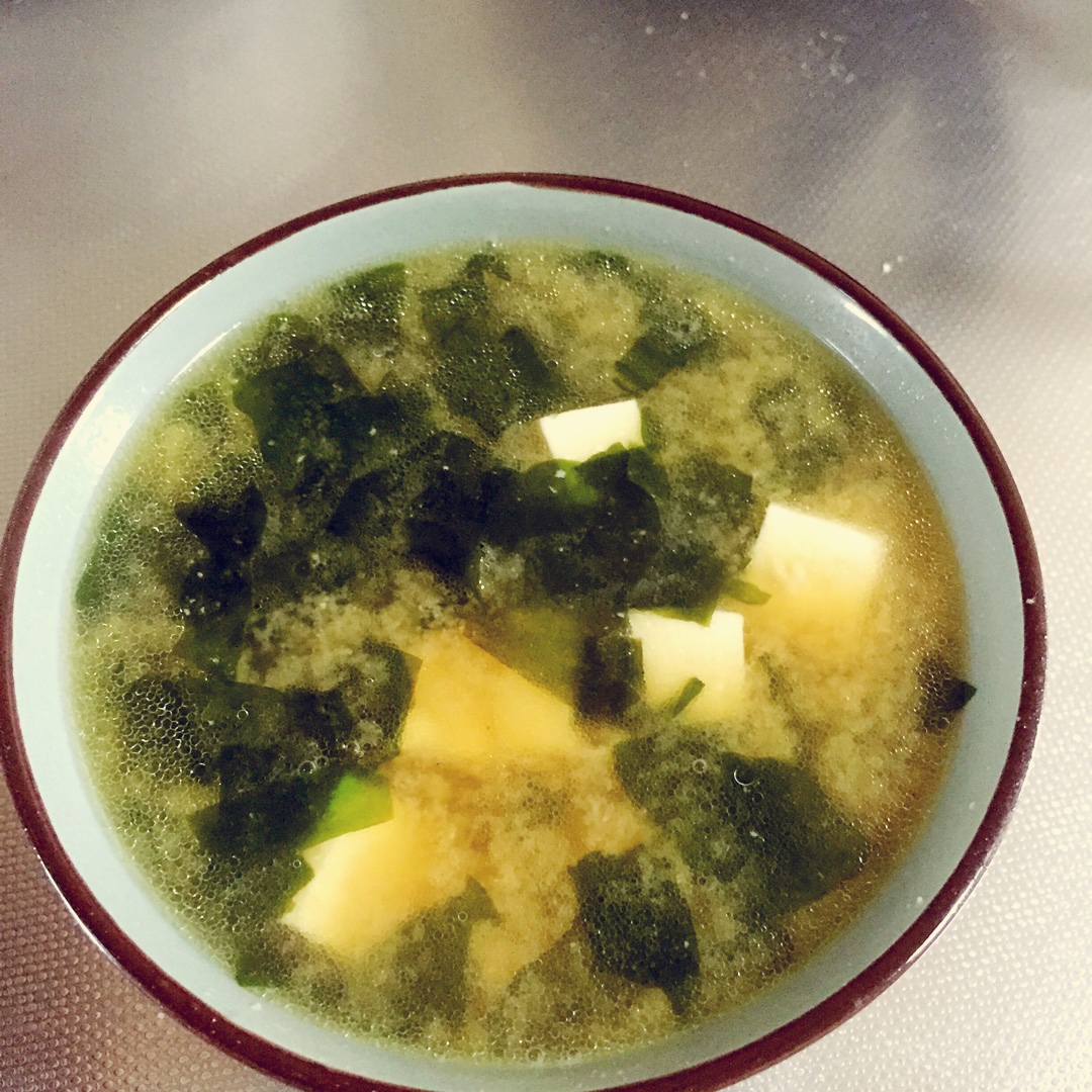 日式味增湯的做法 步骤1