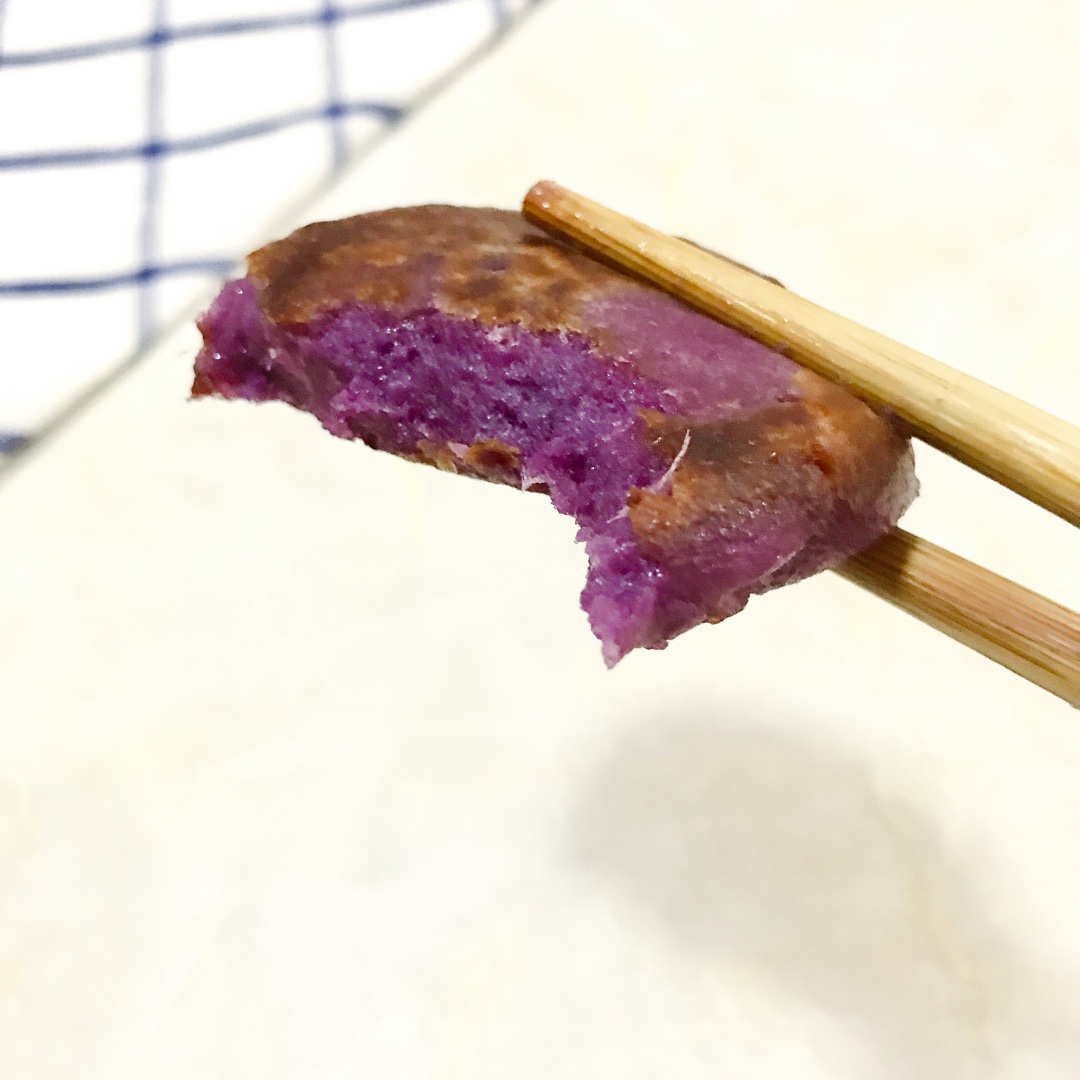 香煎紫薯餅的做法 步骤7