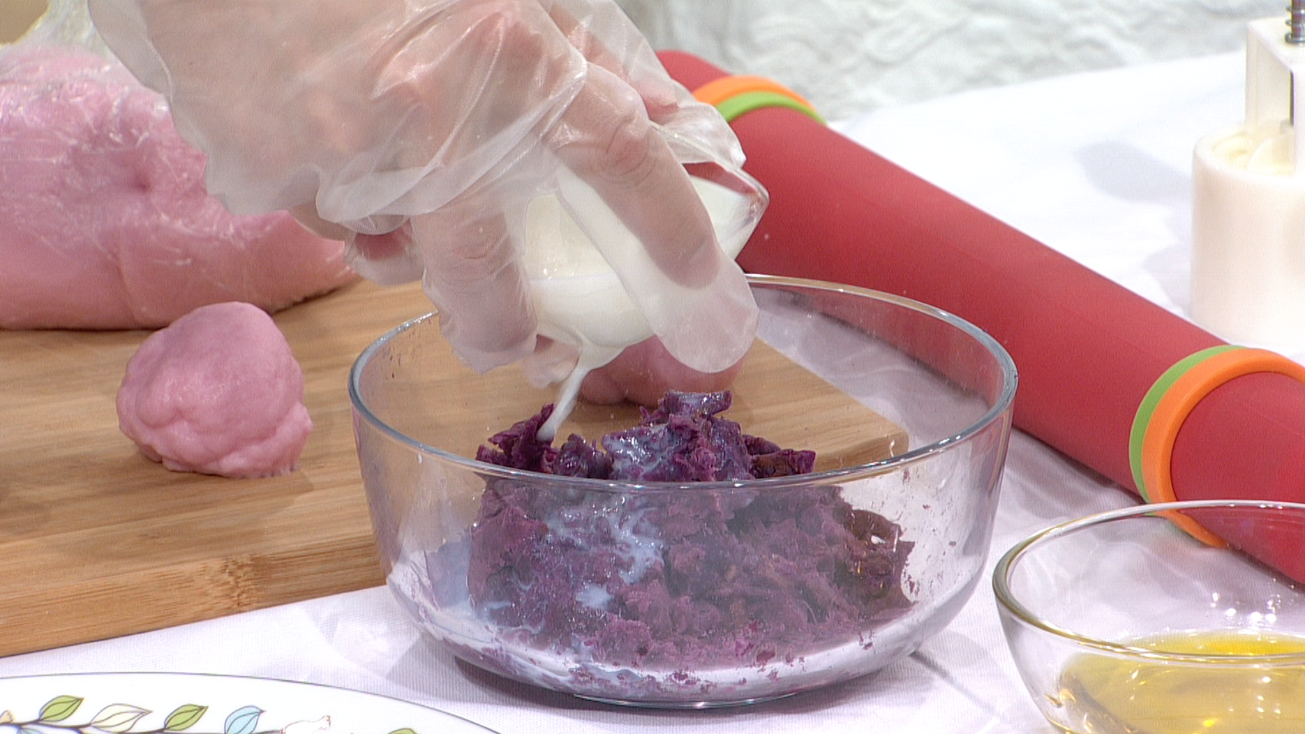 紫薯冰皮月餅的做法 步骤7