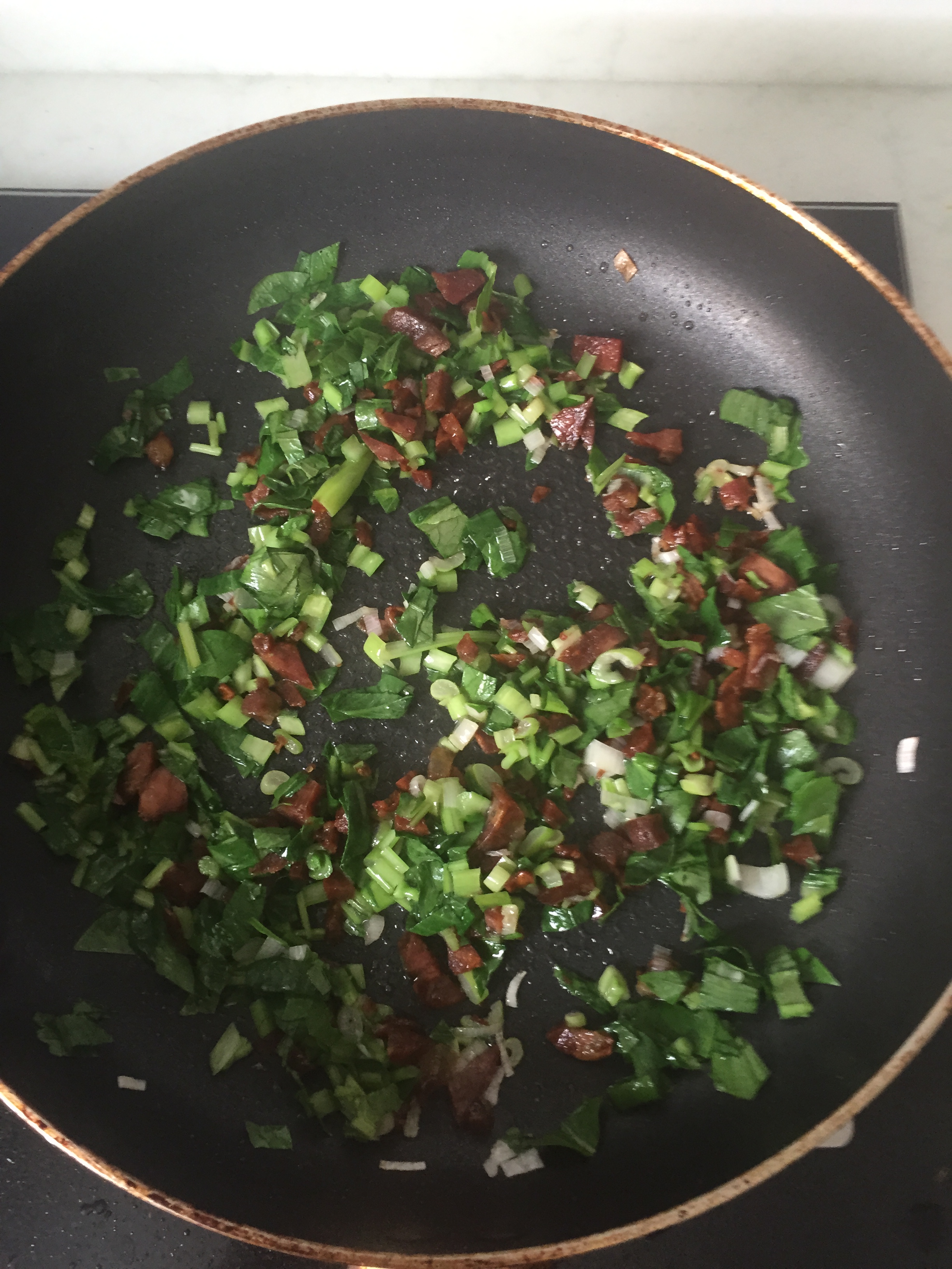 香菇油菜炒飯的做法 步骤3