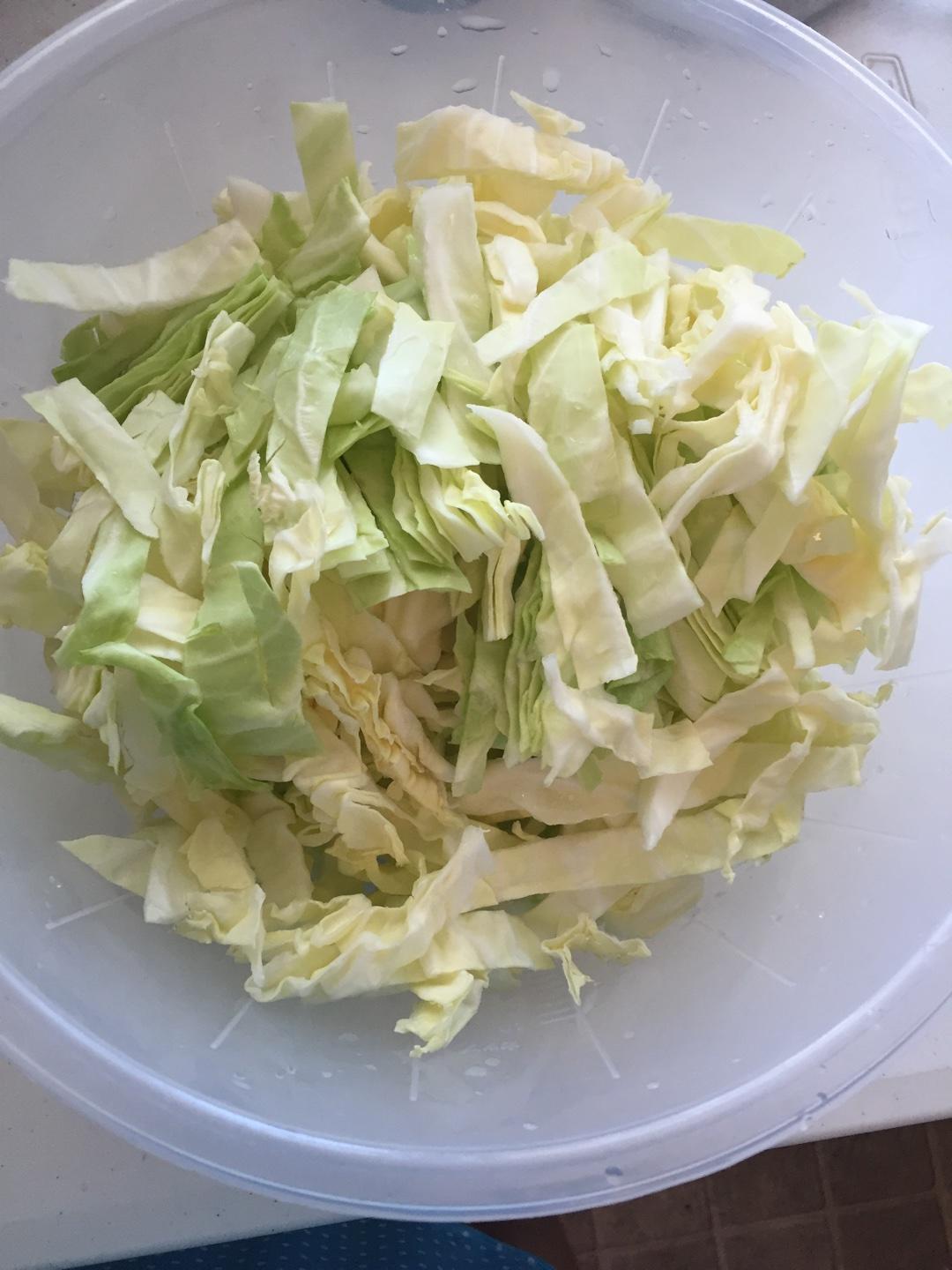 圓菜燜面的做法 步骤1