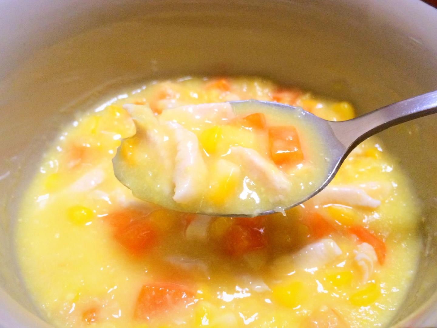 雞肉紅蘿卜玉米濃湯的做法 步骤4