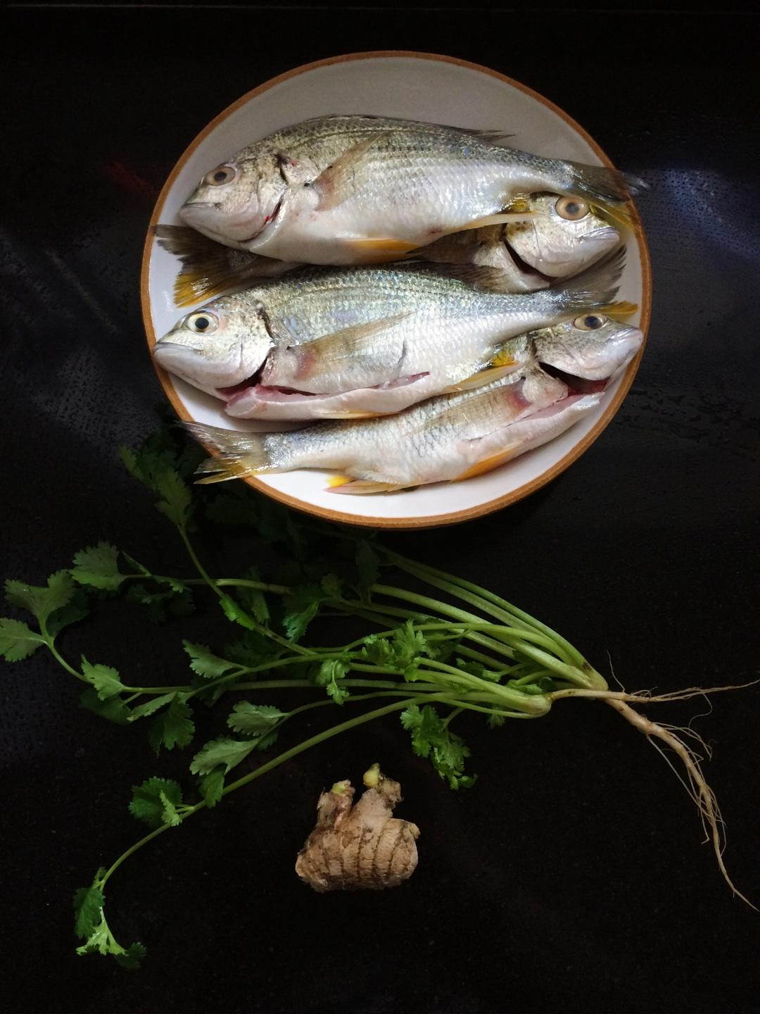 廣東海邊家常砂鍋焗魚的做法 步骤1