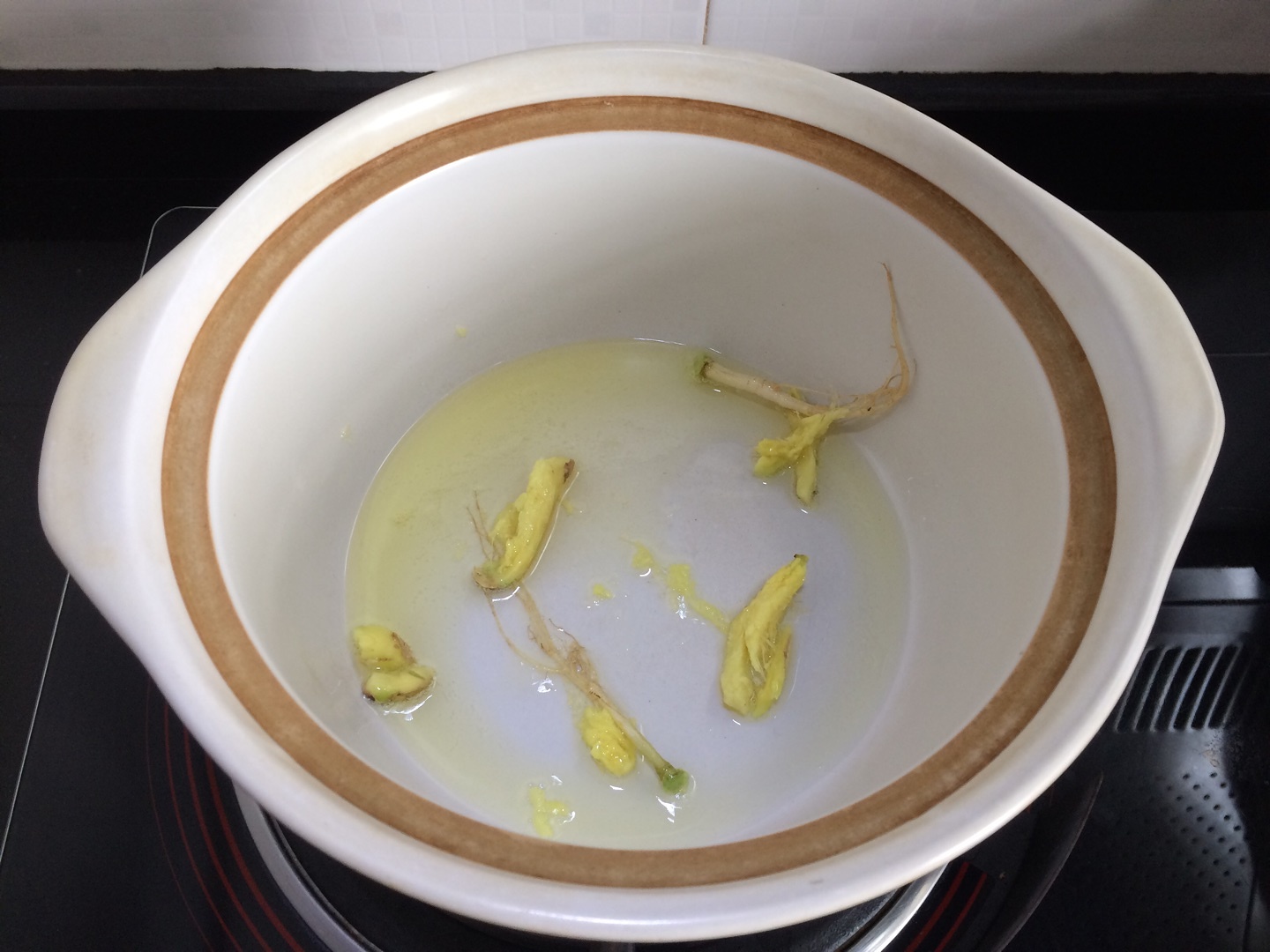 廣東海邊家常砂鍋焗魚的做法 步骤5
