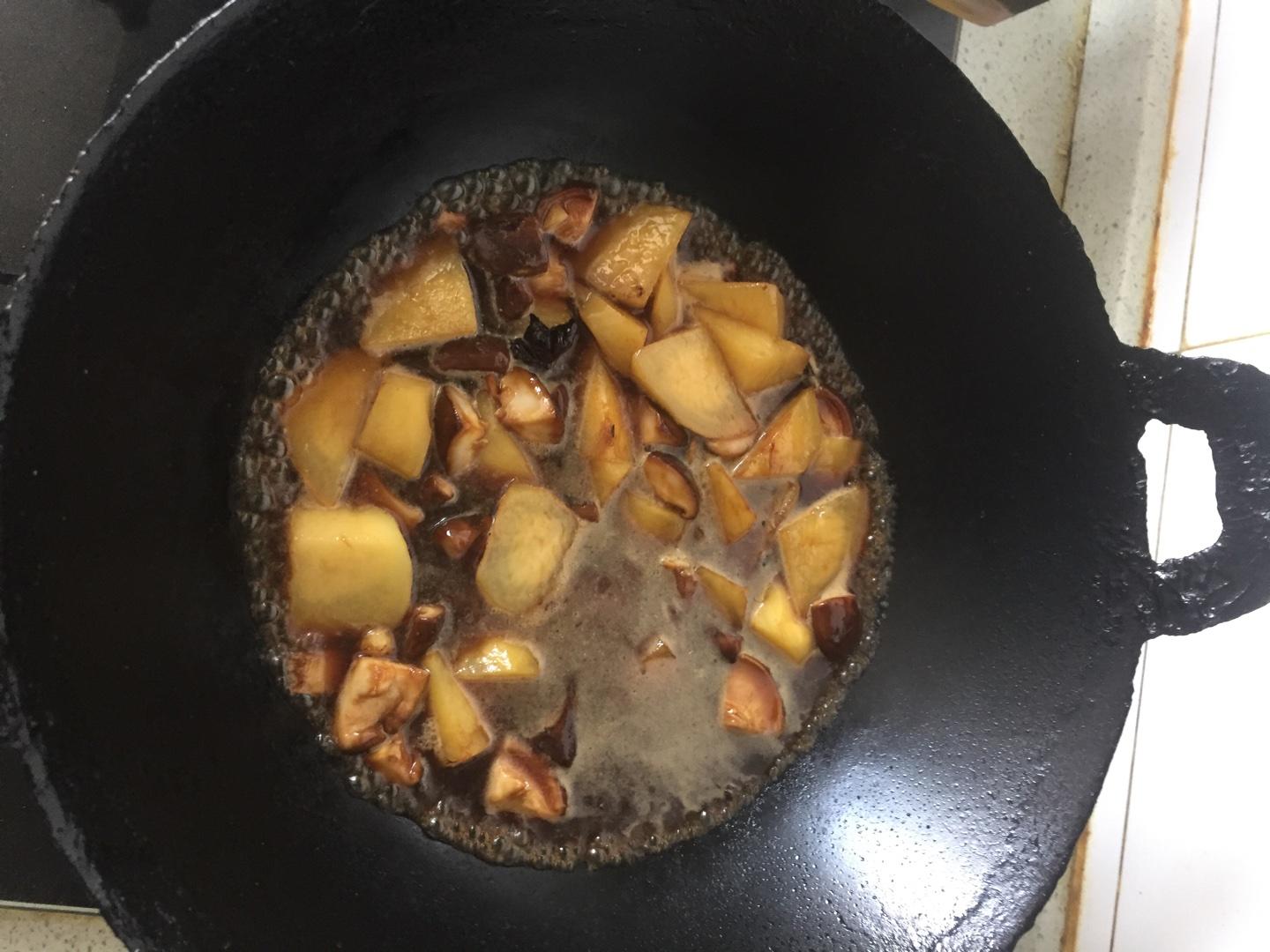 紅燒土豆香菇的做法 步骤6