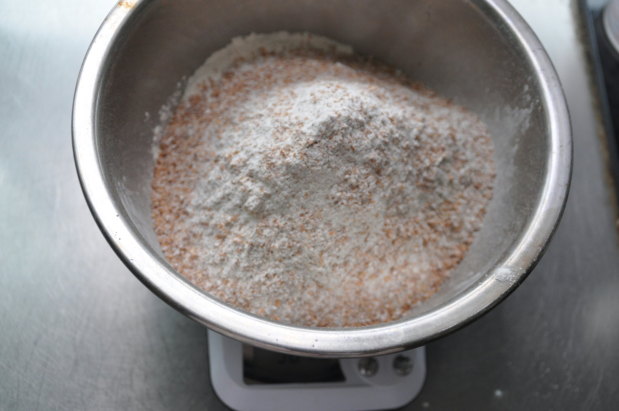 【古早味】豆沙肉松全麥軟歐包的做法 步骤1