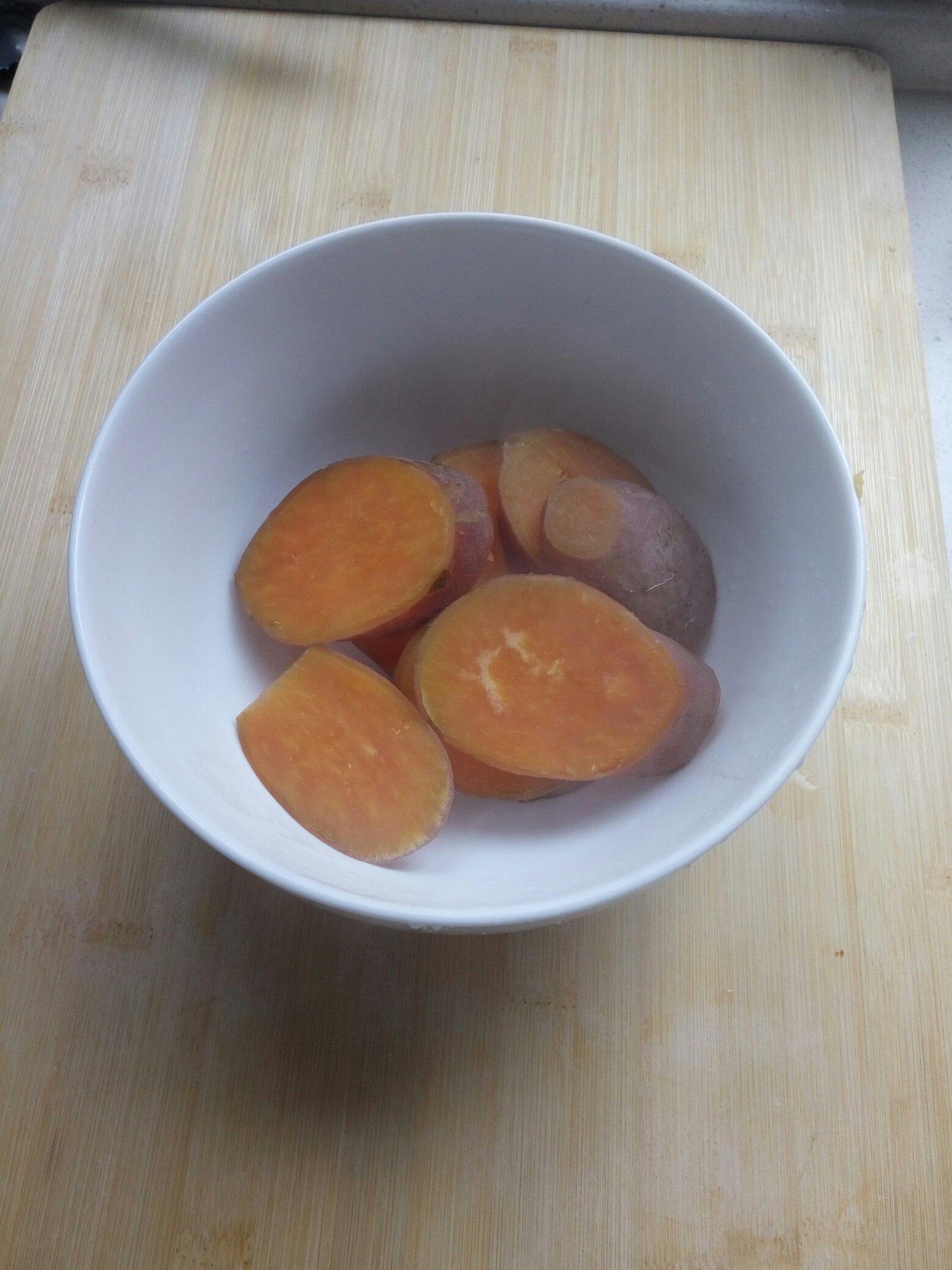香甜地瓜餅的做法 步骤1