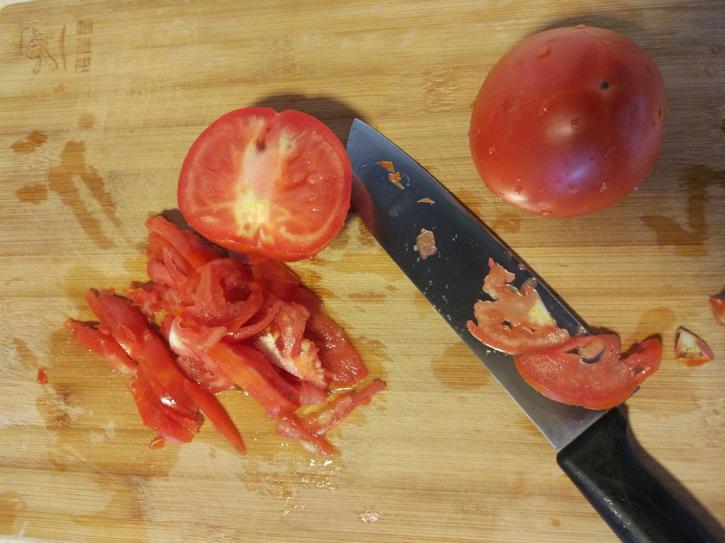 孕餐:西紅柿炒蛋 涼拌苦瓜的做法 步骤2