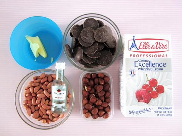 沫沫的情人節費列羅——手工脆皮榛仁巧克力的做法 步骤1