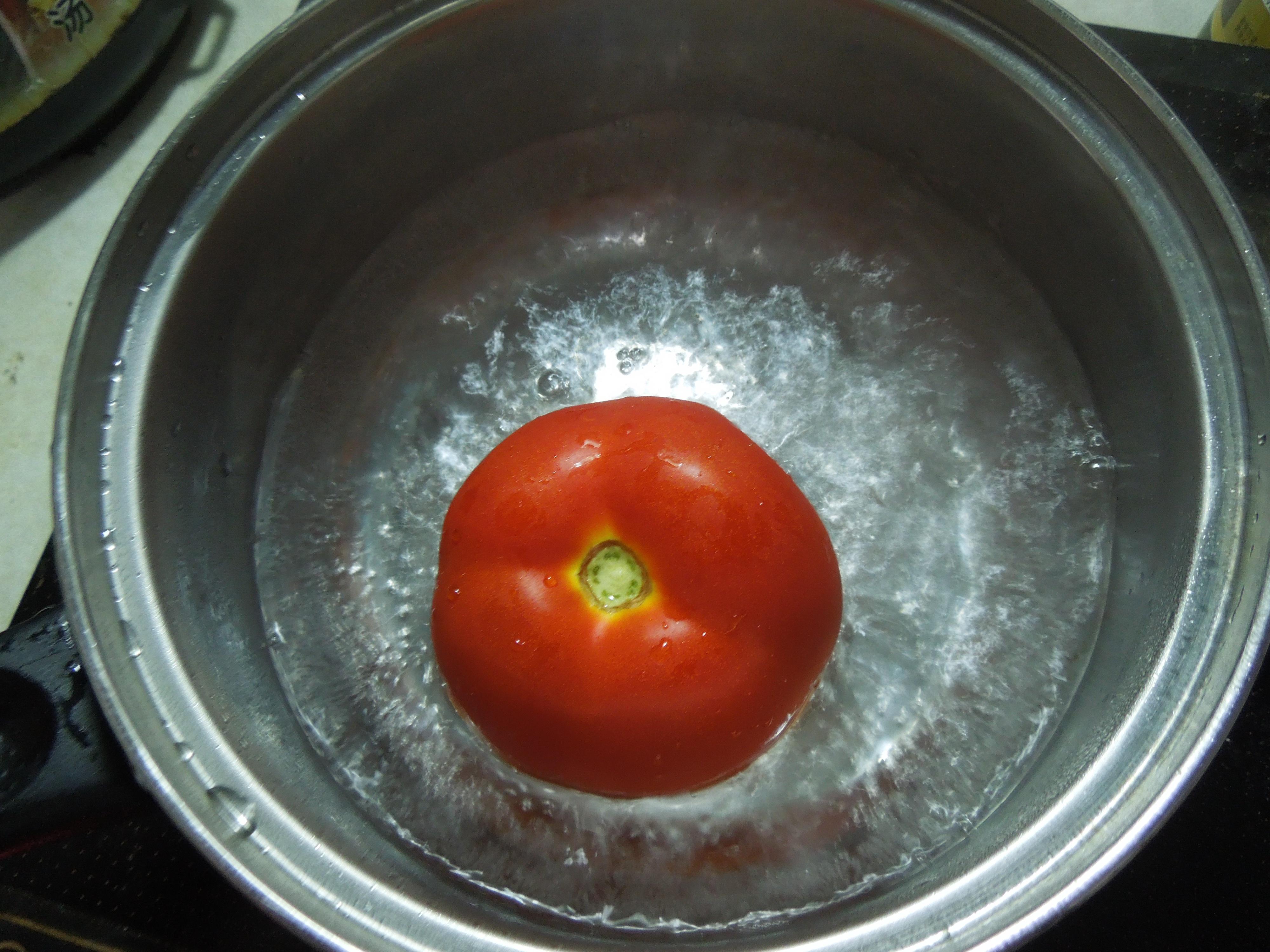 西紅柿絲瓜雞蛋麪：一碗素面的做法 步骤2