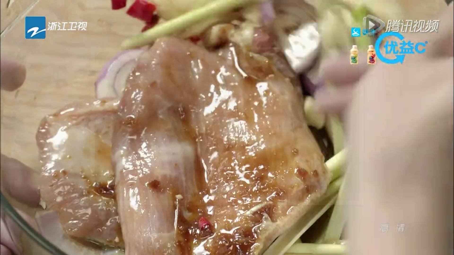 《十二道鋒味》第三季——藜麥豬頸肉柚子沙律的做法 步骤2