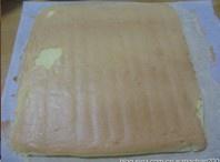 百香果馬斯卡彭乳酪海綿卷的做法 步骤10