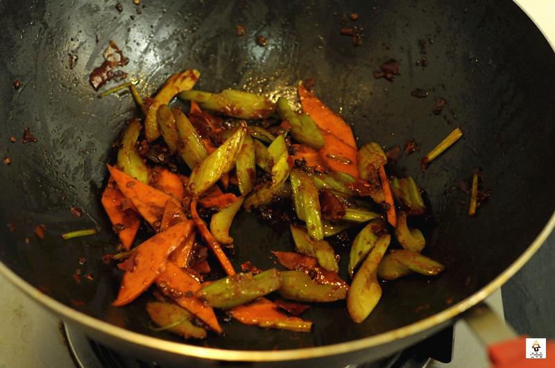 素麻辣香鍋（Vegetarian Spicy Pot)的做法 步骤3