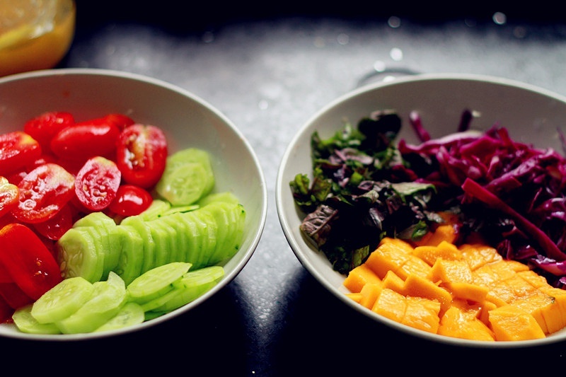  檸香芒果蔬菜沙拉的做法 步骤2