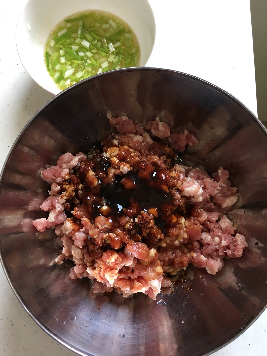 湯鍋菜肉餛飩（薺菜青菜餡，純肉餡附冷餛飩沾醬配方，附肉餡製成法）的做法 步骤9