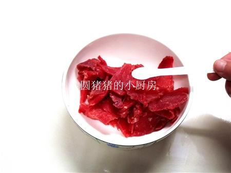 自制中華名小吃——粵式幹炒牛河的做法 步骤2
