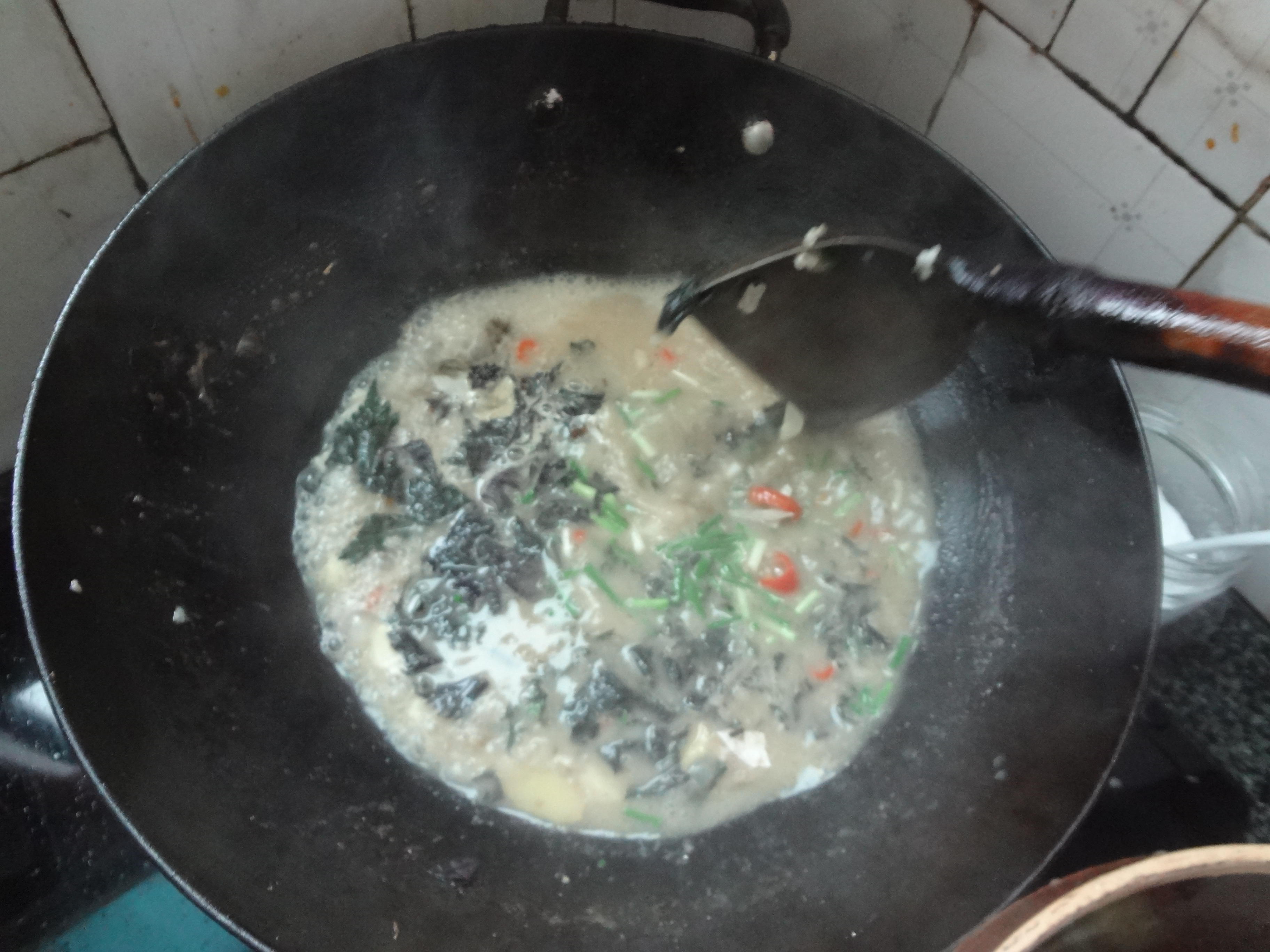 外婆私家水煮魚頭湯的做法 步骤16