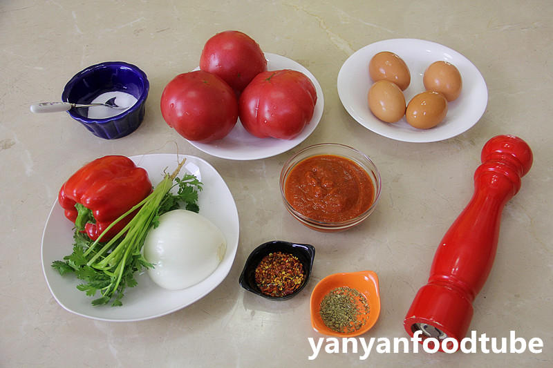 番茄燉蛋 Egg in Tomato Sauce的做法 步骤1