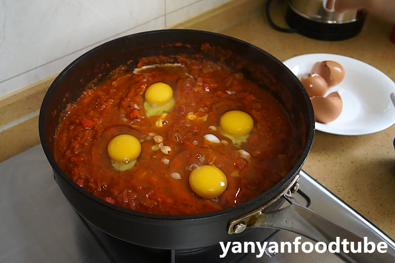 番茄燉蛋 Egg in Tomato Sauce的做法 步骤7