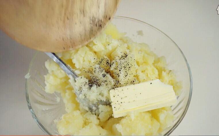低熱量主食系列-土豆芝士焗西蘭花的做法 步骤2