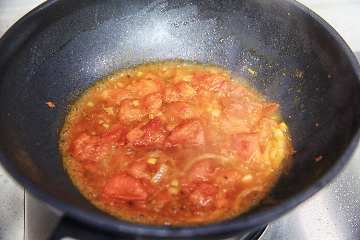 冬日暖心-奶香番茄肥牛濃湯的做法 步骤4