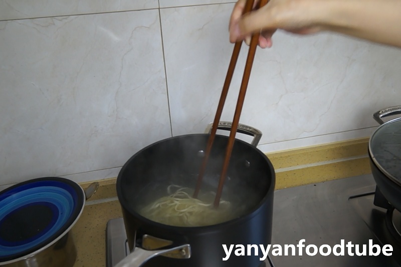 炸醬麪 Zhajiangmian的做法 步骤7