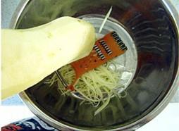 酸菜土豆絲的做法 步骤1