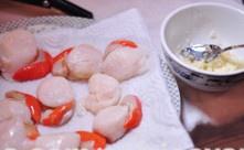 【曼食慢語】蔥油扇貝粉絲煲的做法 步骤1