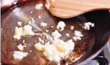 【曼食慢語】蔥油扇貝粉絲煲的做法 步骤3