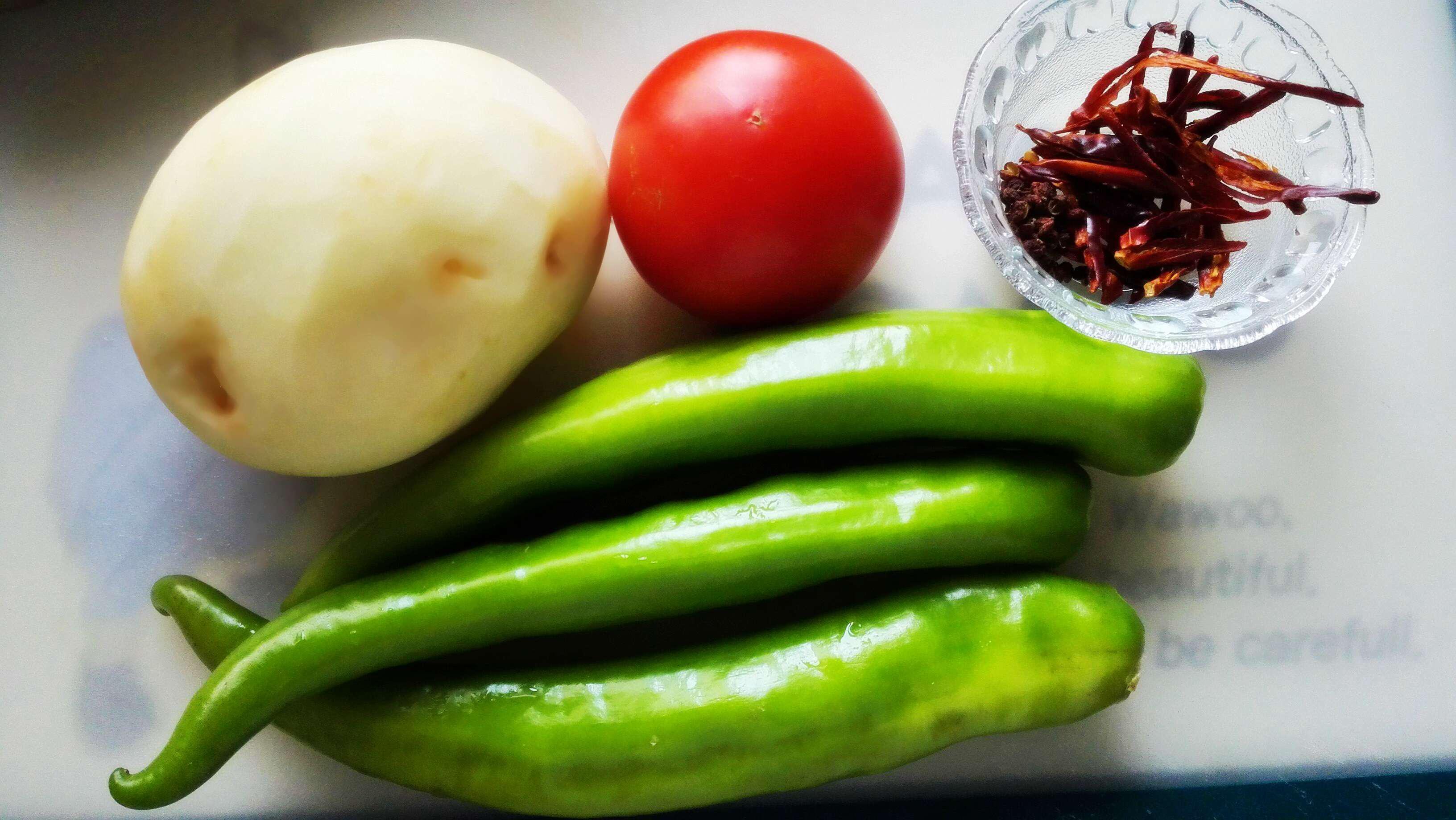 好吃的懶菜和香粥丨番茄青椒土豆片&紫糯米杏仁粥•圓滿素食的做法 步骤2