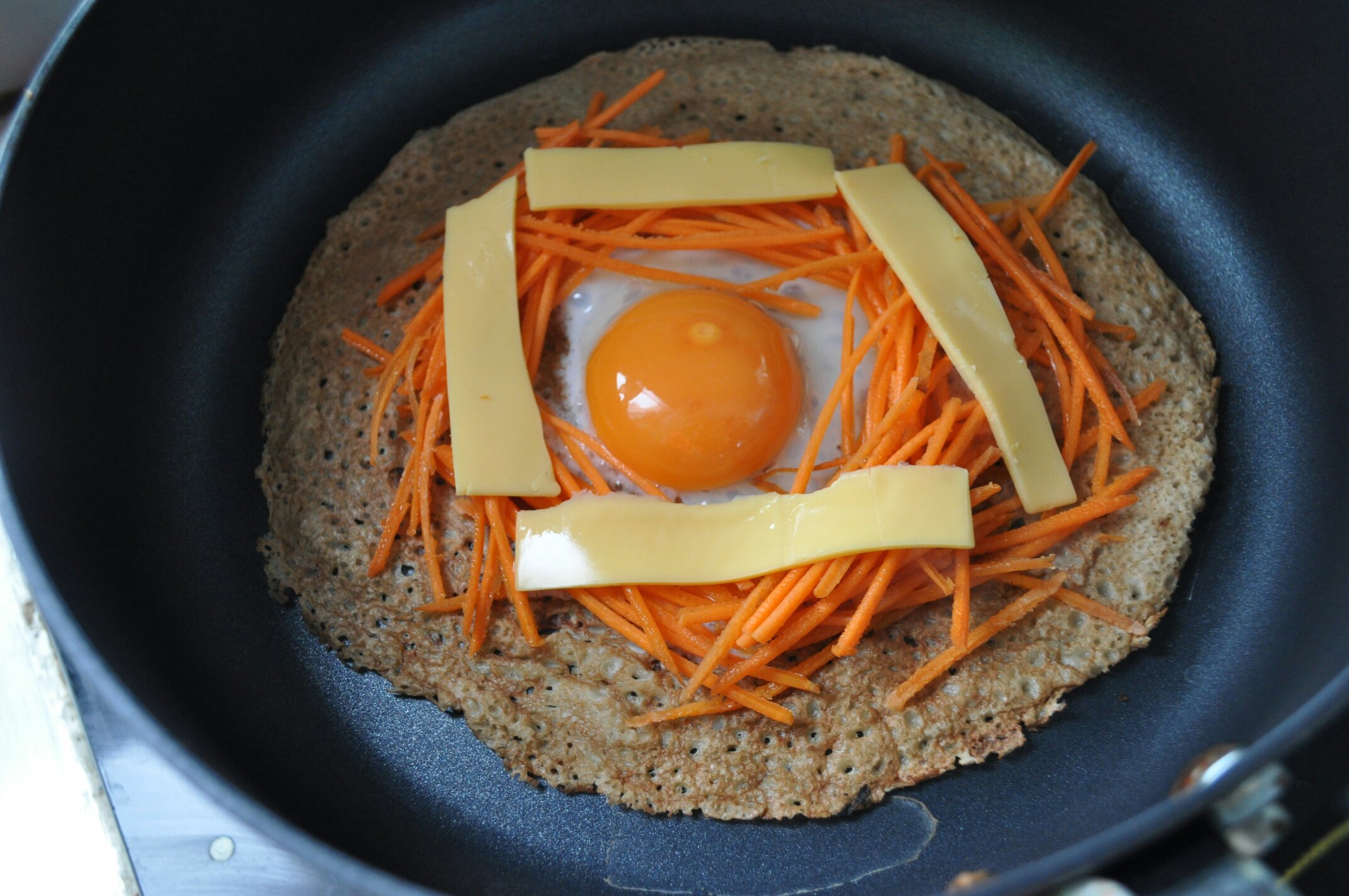 雞蛋火腿早餐烘餅的做法 步骤4