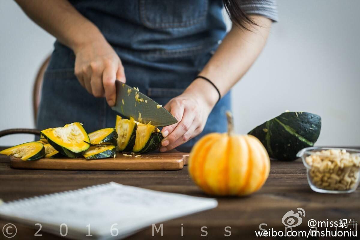 Ricotta松子烤南瓜 | Baked pumpkin& ricotta的做法 步骤2