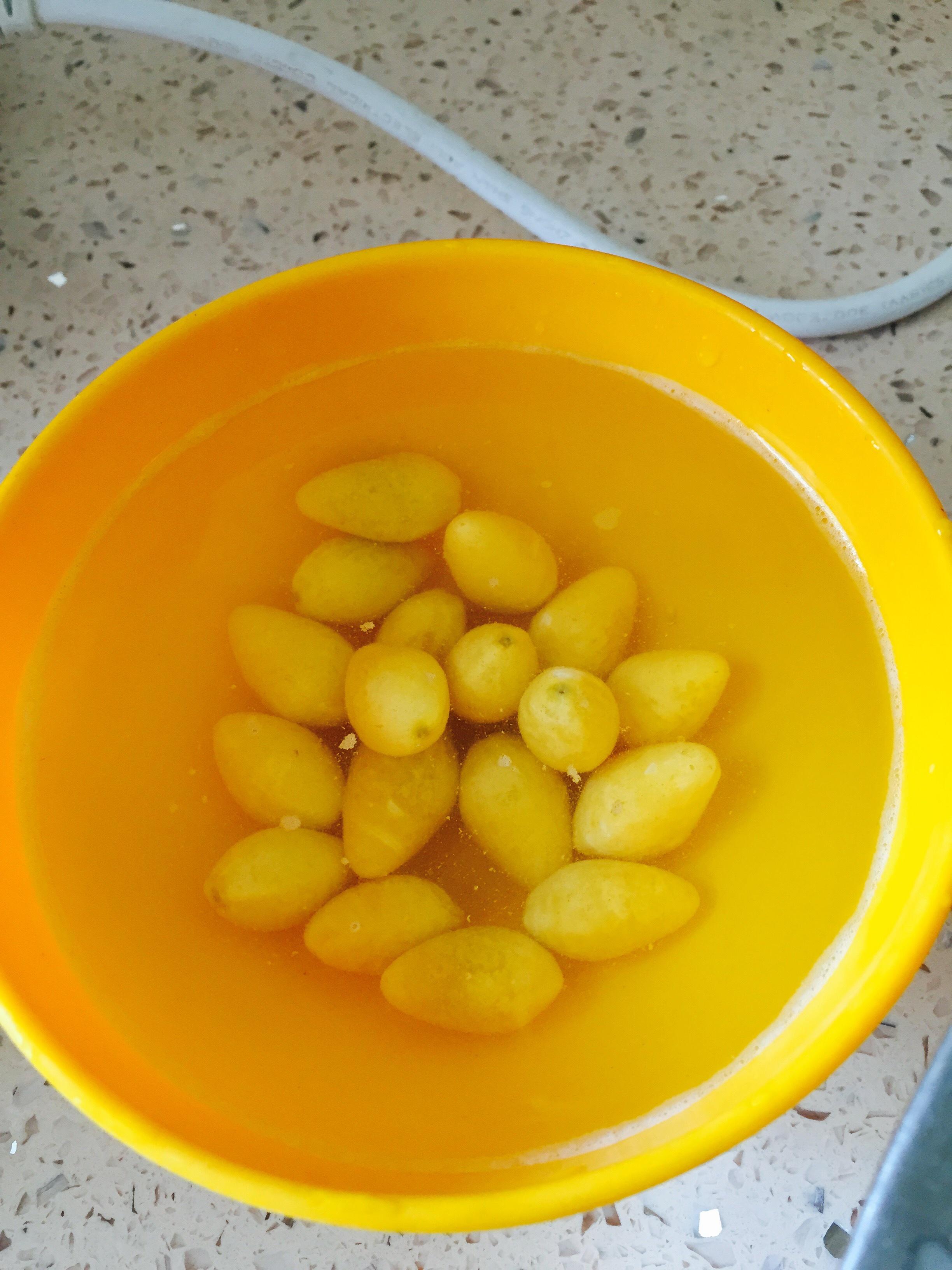 桂圓白果腐竹雞蛋糖水的做法 步骤1