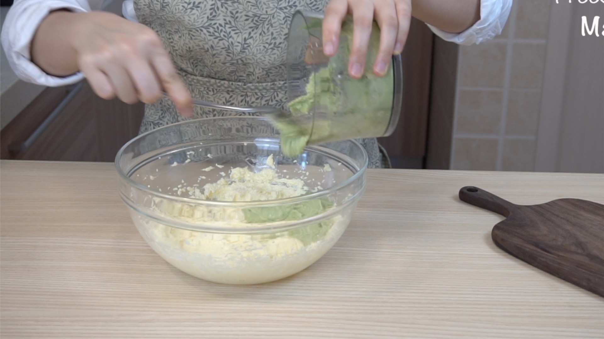 牛油果磅蛋糕 （視訊菜譜）的做法 步骤7