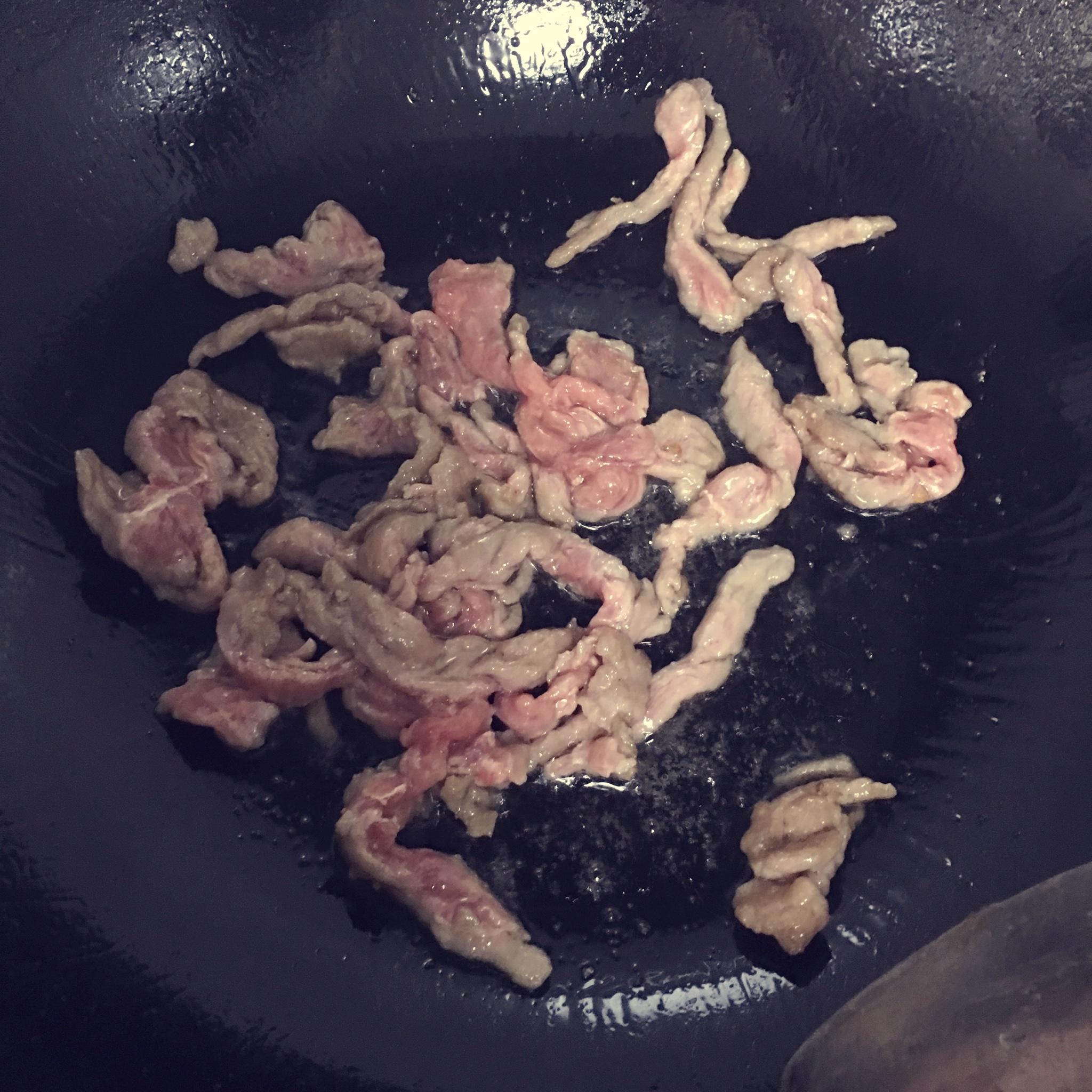 牛肉韓式拌飯的做法 步骤2