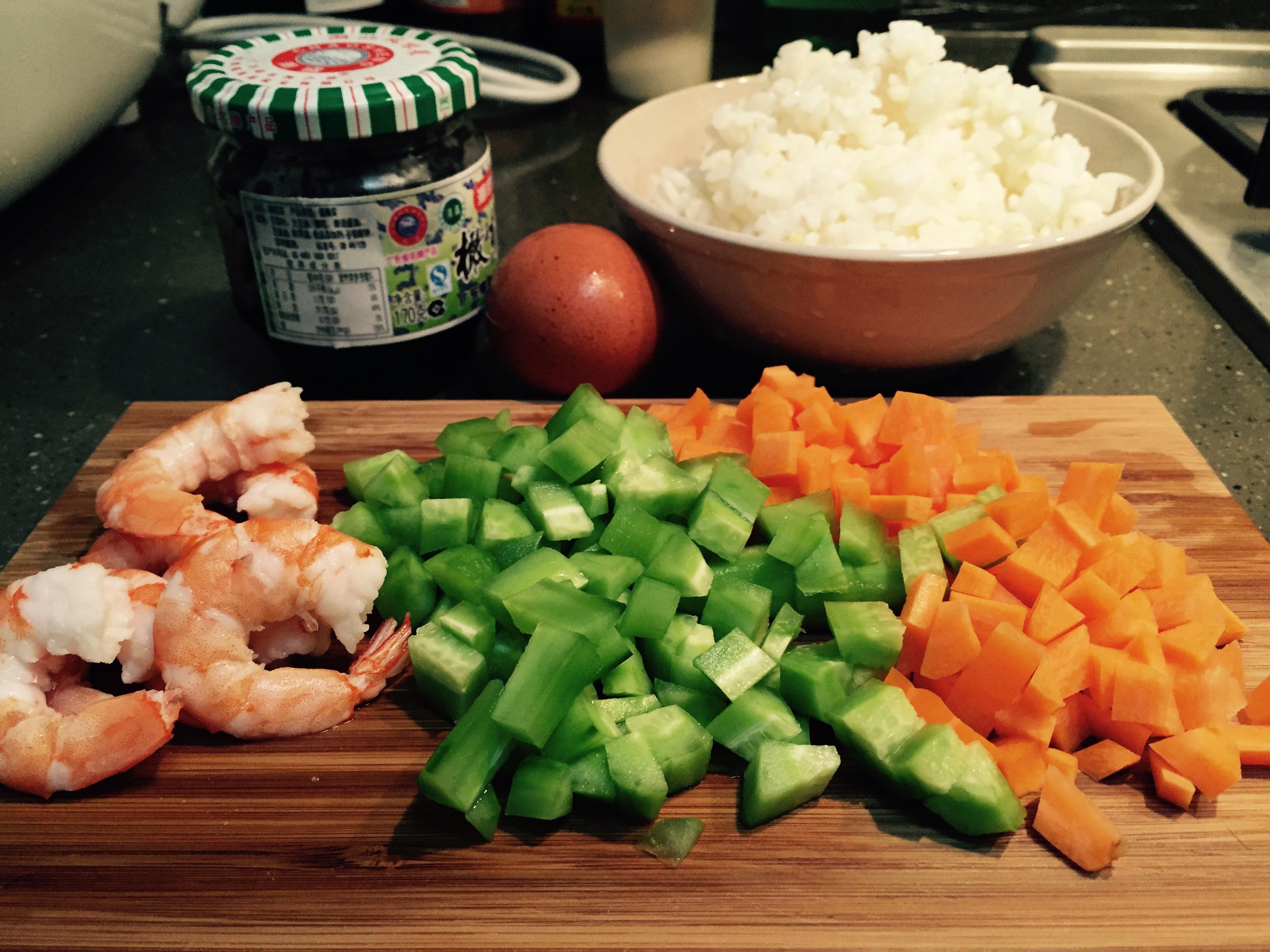夏日開胃飯菜 橄欖菜炒飯的做法 步骤1