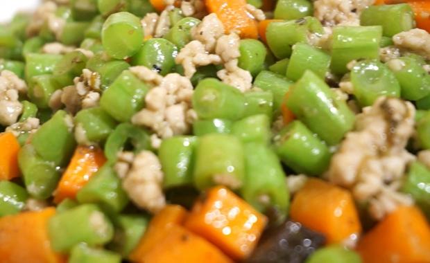 家常菜 橄欖菜豆角炒肉末 下飯菜的做法 步骤10