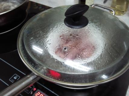 【金字美食廚房】鹹肉炒萵筍葉的做法 步骤4