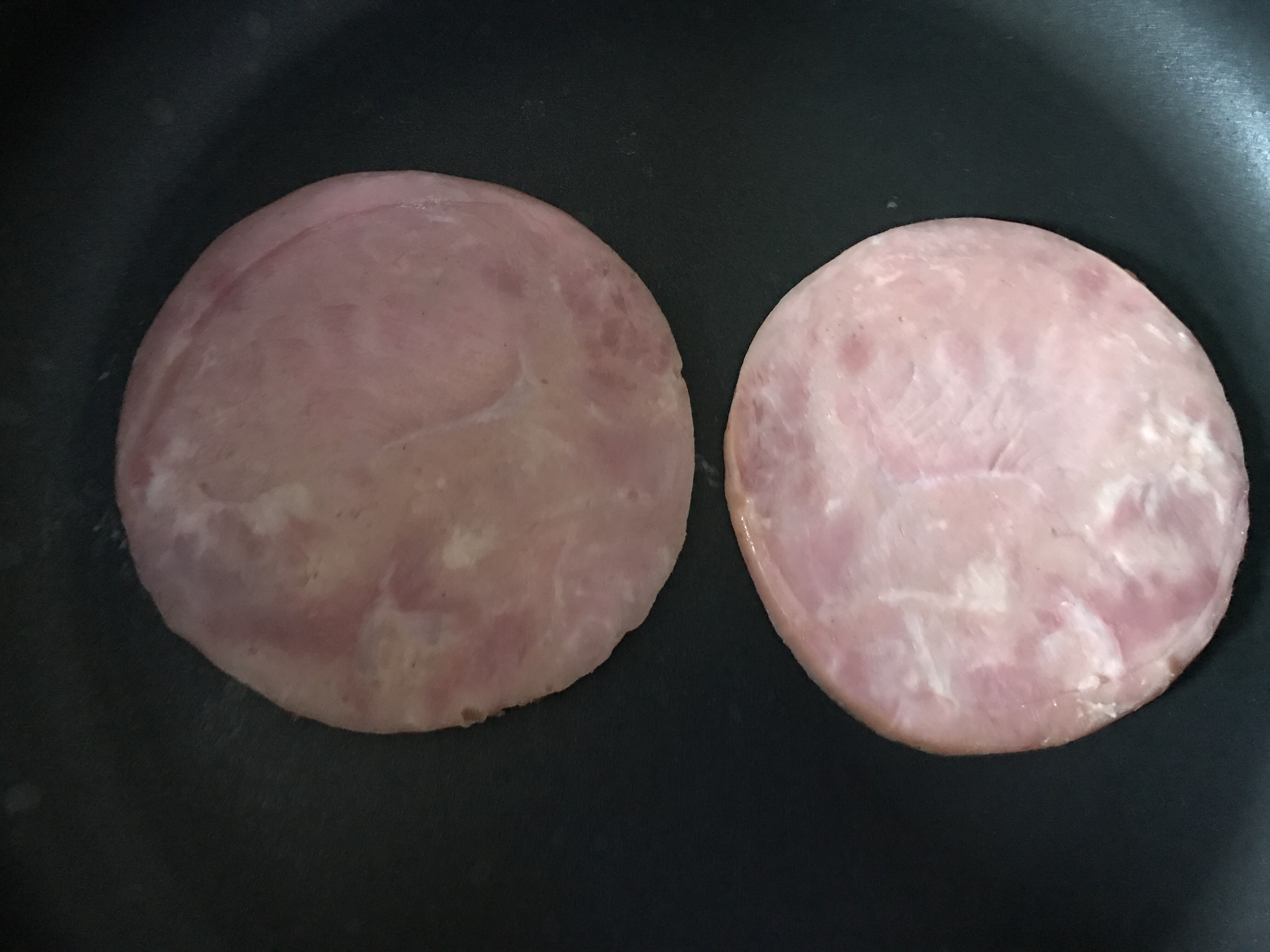 萌萌噠午餐肉小豬飯糰便當的做法 步骤1