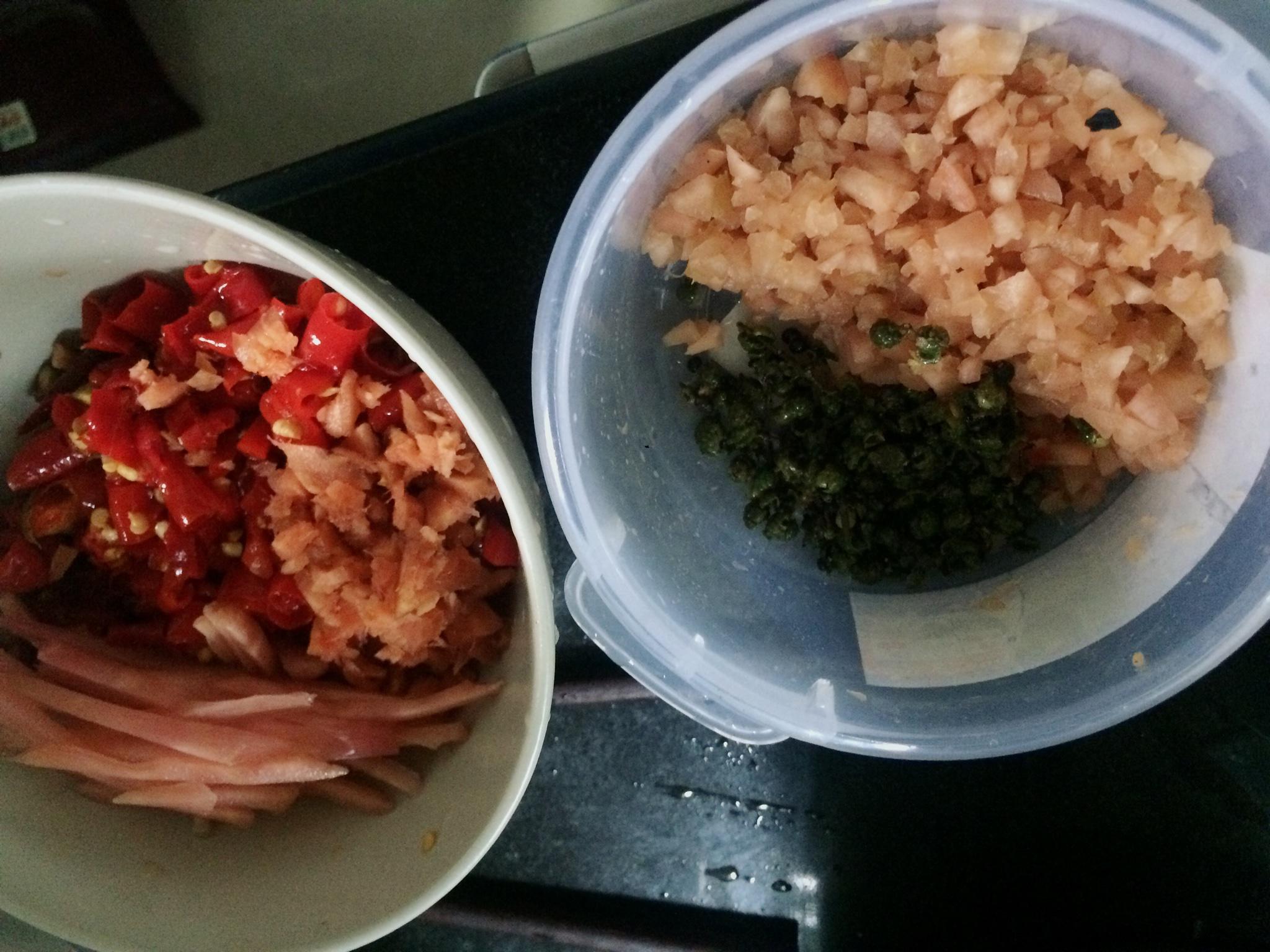 素食重口系列：泡椒青花椒豆花米線的做法 步骤2