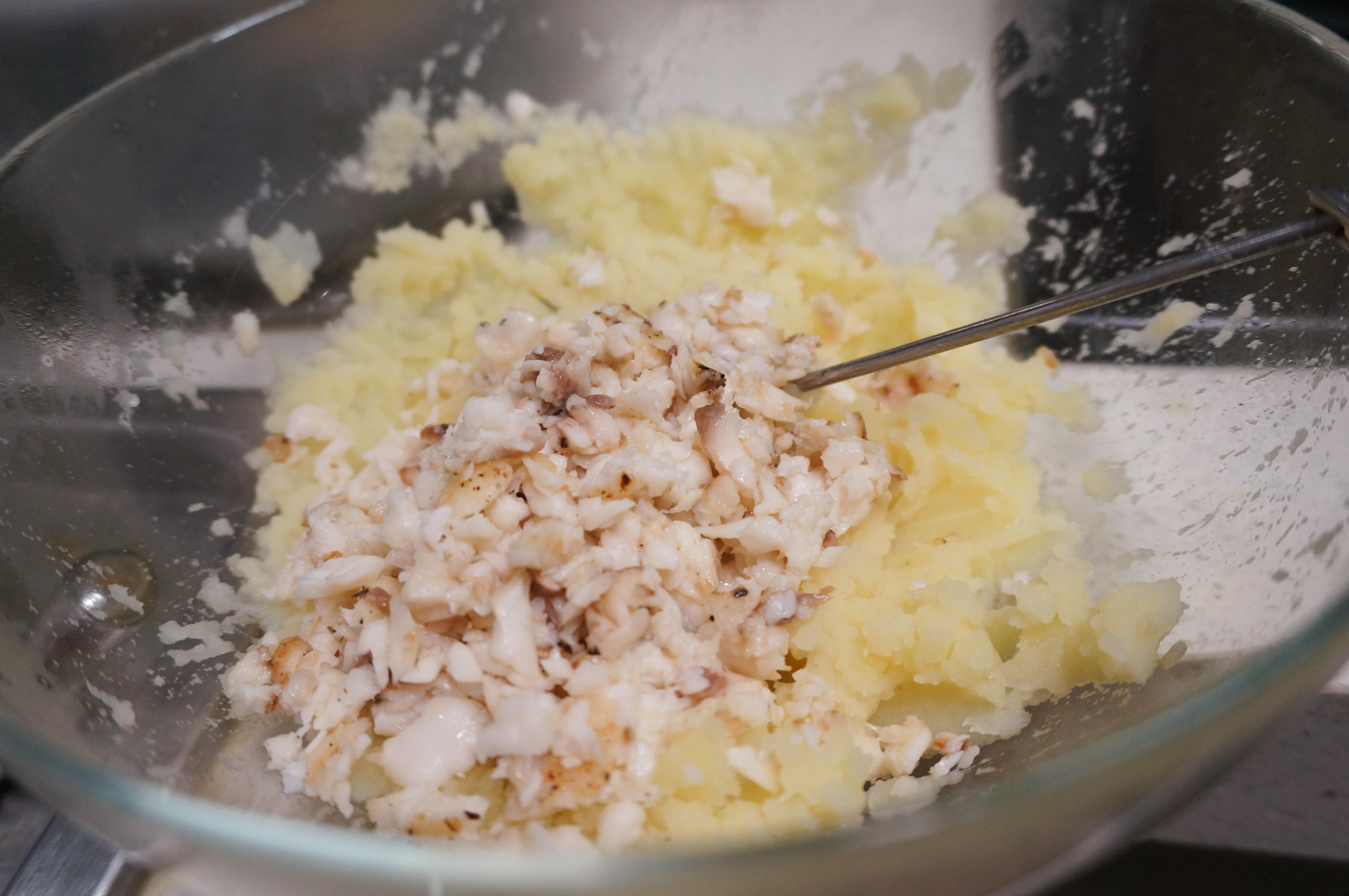 魚肉土豆泥配豆豉牛肉醬的做法 步骤14