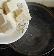 排毒木耳豆腐羹的做法 步骤4