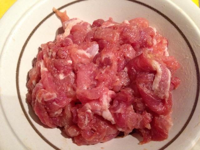 茶樹菇木耳燜肉的做法 步骤6